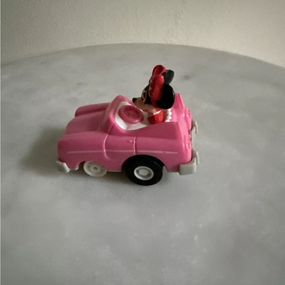 Disney Vintage Mini Figurines Minnie Mouse Pink Car 2" - Picture 2 of 7